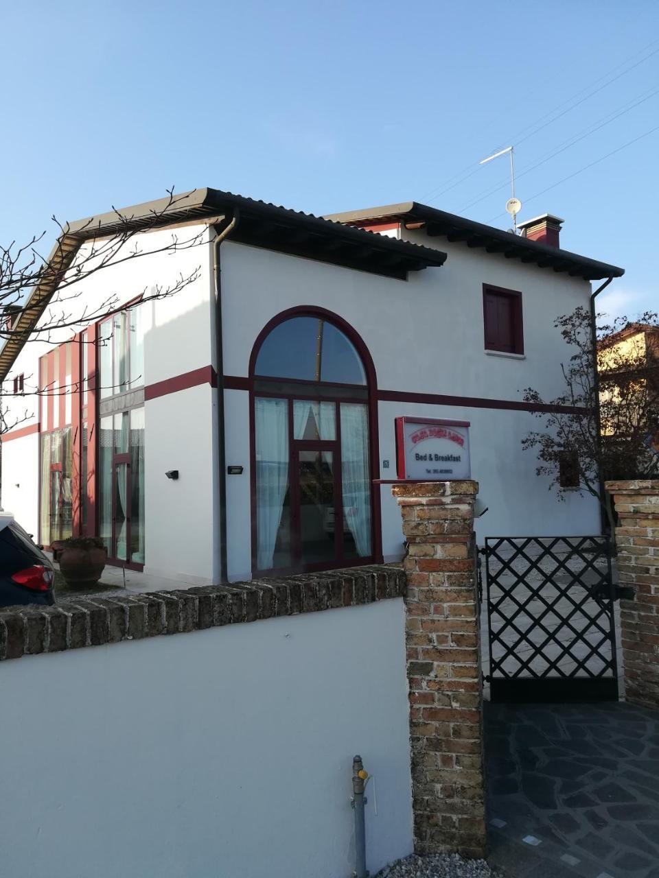לינה וארוחת בוקר טרוויסו Casa Degli Amici מראה חיצוני תמונה